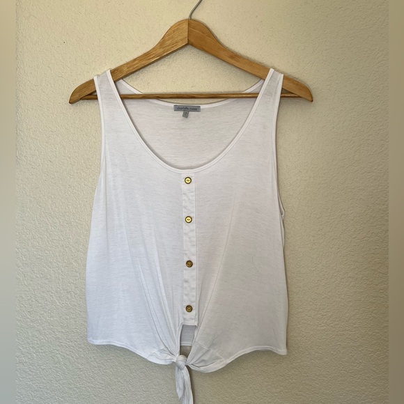Charlotte Russe | White Tie-Front Gold Button Tank - Picture 2 of 8